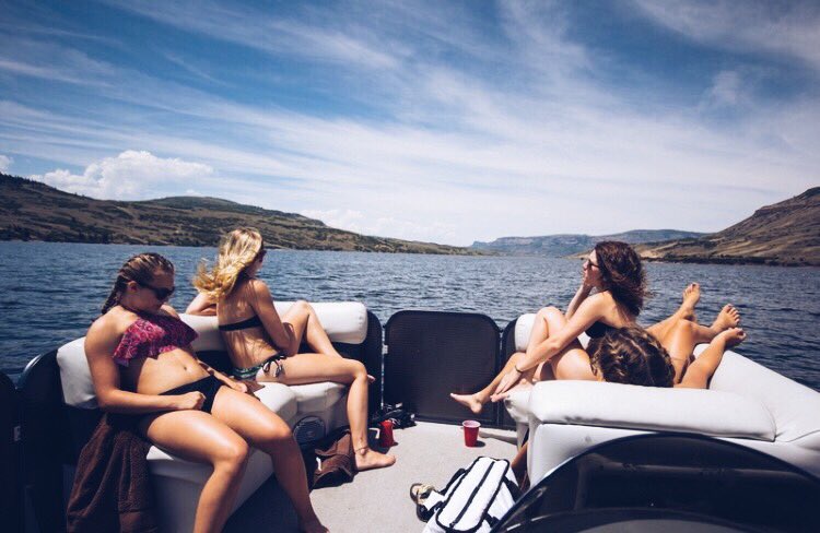 thomasmorgannn's tweet photo. adventures🌷🔅🌻🌸⭐️🍀💦 https://t.co/RDexndhz31