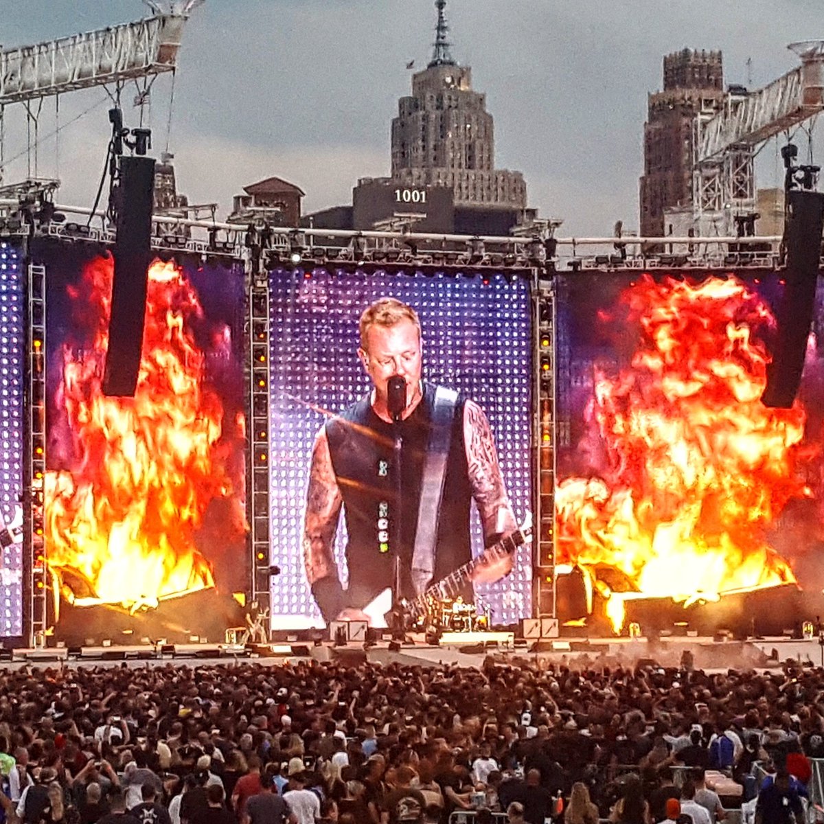 jamesxxcc's tweet photo. @Metallica Epic night, I don't think another concert I see will ever come close of topping #MetInDetroit Well done Metallica Thanks for the memories https://t.co/k8bEVaUDe6