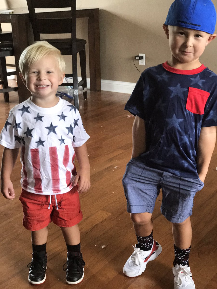 coachjthaynes's tweet photo. Boys looking fresh for some Friday night activities. #Legend #Jett #tofresh https://t.co/wSFqwpRsy2