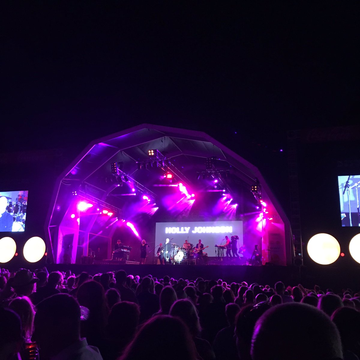 BigGigJersey's tweet photo. Our amazing headline act @TheHollyJohnson lighting up the stage ๐ถ๐ #SureLegends #SureBigGig https://t.co/Dap5Huhy5I