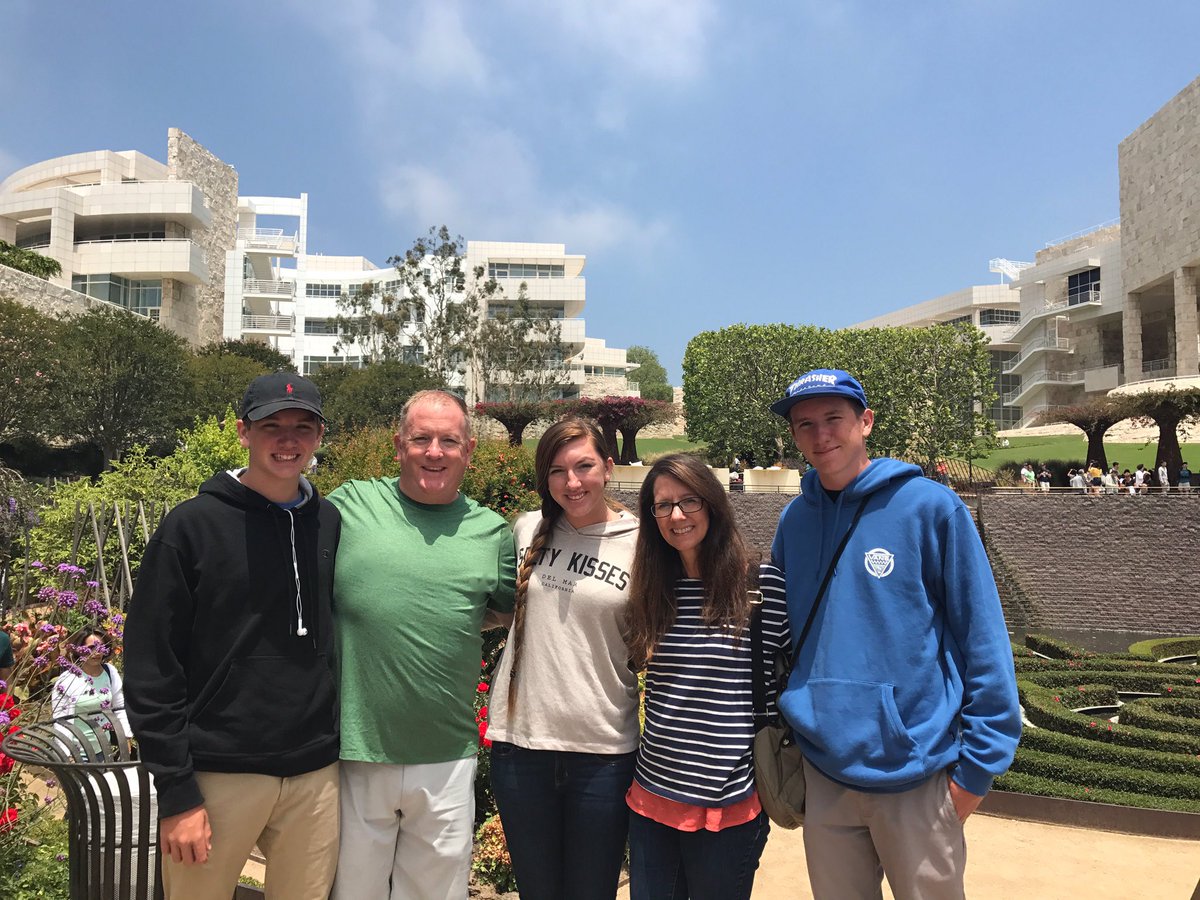 Ladder3LT's tweet photo. My family at the John Paul Getty Museum in #LosAngeles #artnstuff https://t.co/RnCGfaH7rA