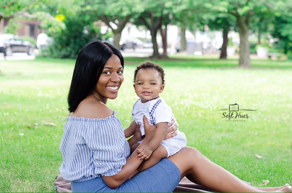 softhuesphoto's tweet photo. This little guy stole my β€οΈ #softhuesphotography #babyphotographer #motherchildphotography https://t.co/ve3hrWbiuf