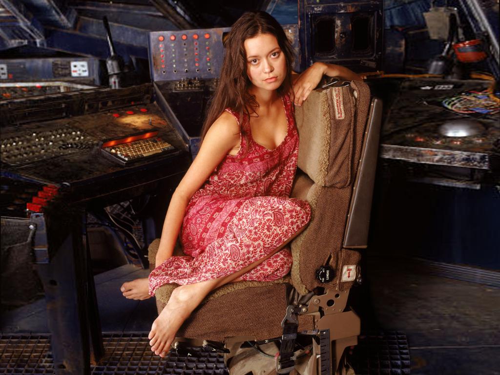 FANEXPOHQ's tweet photo. CHICAGO! NASHVILLE! AUSTIN! #Firefly reunion w/ @AlanTudyk, Summer Glau, @Sean_M_Maher &amp; @JewelStaite in your town! Tix in next reply! 🤠🚀 https://t.co/dfoAEOLUly