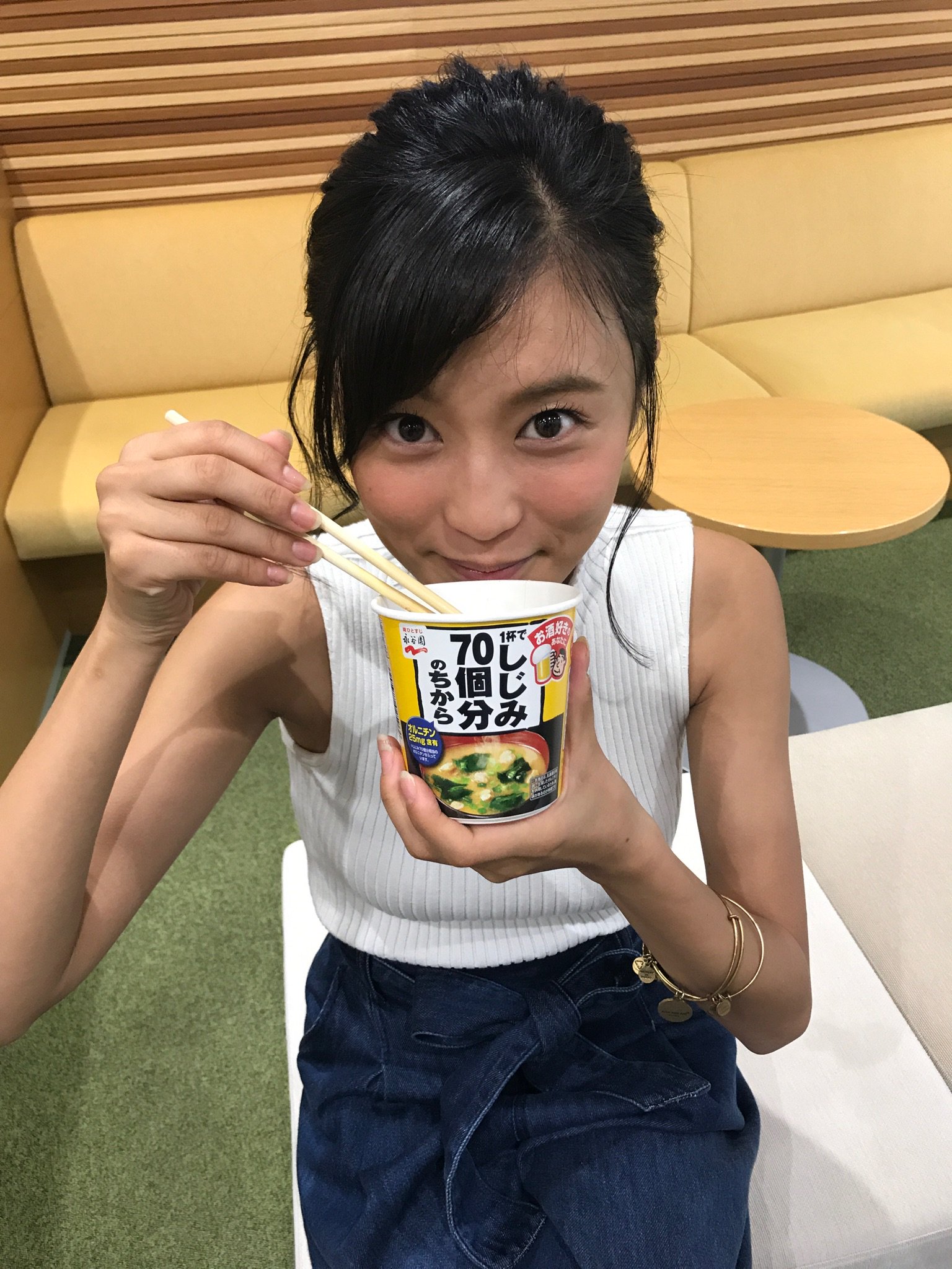 小島瑠璃子 / 2021年カレンダー : Ruriko Kojima | HMV&BOOKS