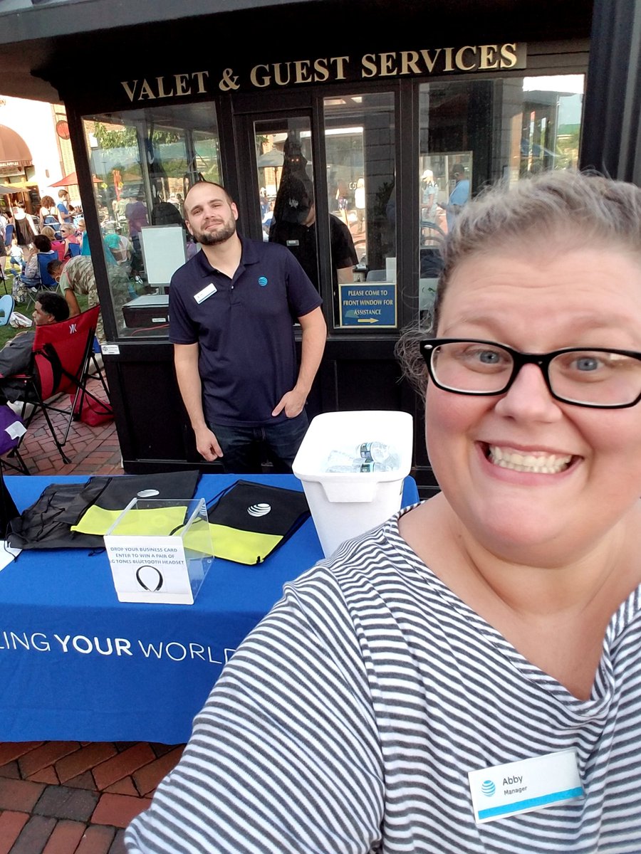 LegacyAmpersand's tweet photo. #winlocal. Concert night at Legacy! With our DTV now! @THILL0810 @BIGBizDecker @judy_cavalieri #ohpa https://t.co/JJgiTtZob6