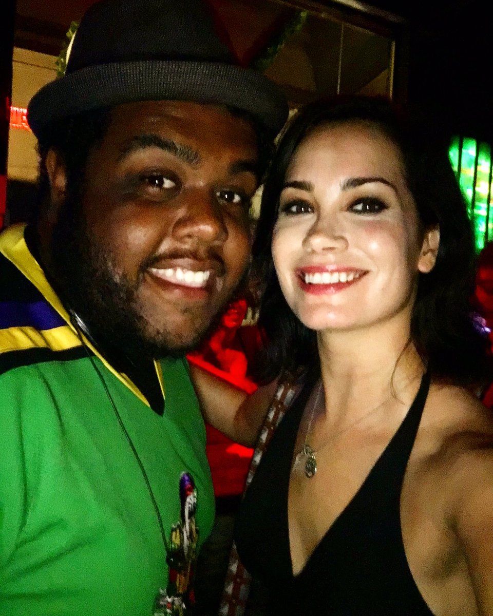 AmieeConn's tweet image. Always a pleasure running into my #lalaland #castmate @kingdomkid90 #MikeFallin! Amazing guy, #dancer &amp;amp; #artist. More projects 2come! #sdcc