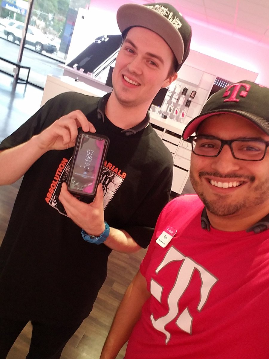 RiMo119's tweet photo. Another happy customer with s8 and LG active active https://t.co/1duENQiibk