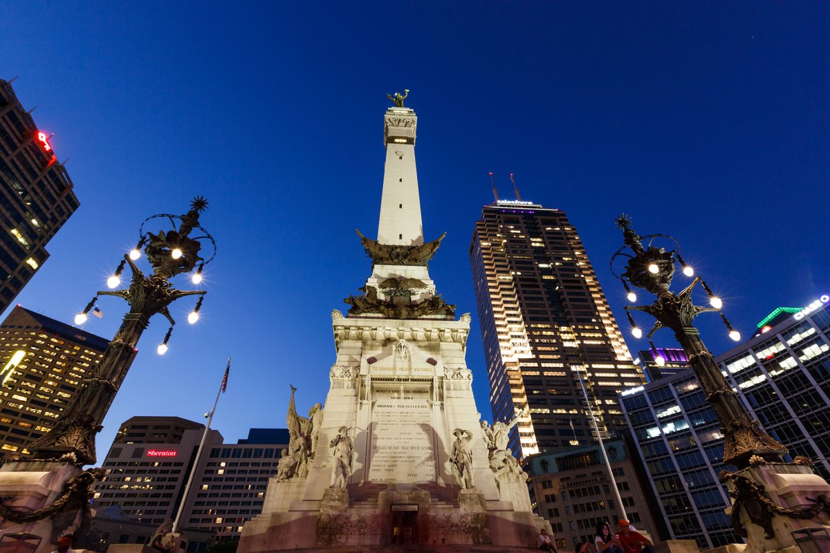 IUIndianapolis's tweet photo. #Indy at night. 🏙️🏙️💙💙 https://t.co/ItvDdOLnNU