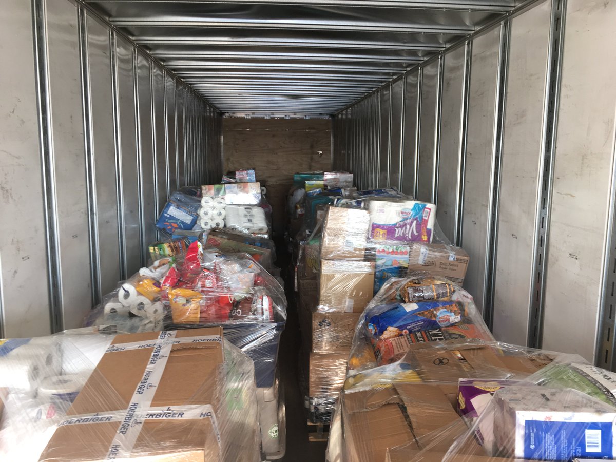 Fort St. John fills trucks and raises over $21,000 for wildfire evacuees - goo.gl/aB4mge #yxj #yxjnews ... https://t.co/slPgElPyaI
