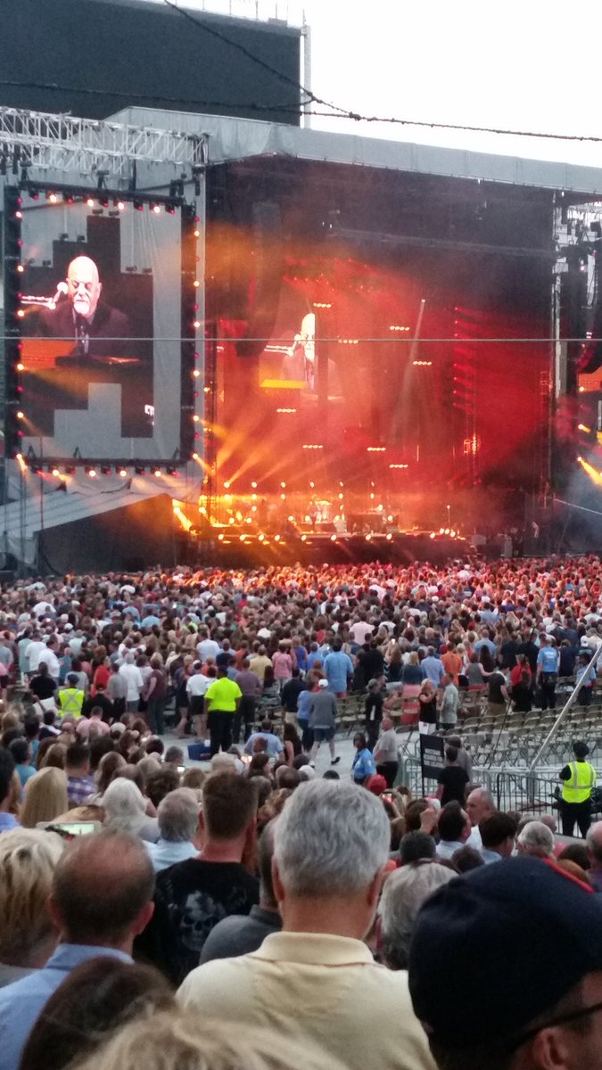17thStateBrewCo's tweet photo. Might it be a #17thstate of mind tonight?  #BillyJoel #thejake #cle https://t.co/5Cli1xucnw