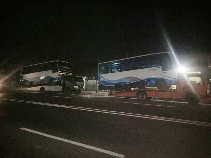 baskaradwiaa's tweet photo. Info towing yg profesional dan siap dg muatan apapun?? Call 081329080191 #jasaderek #jasatowing #jasaderekmurah https://t.co/zbfdd2XCLR