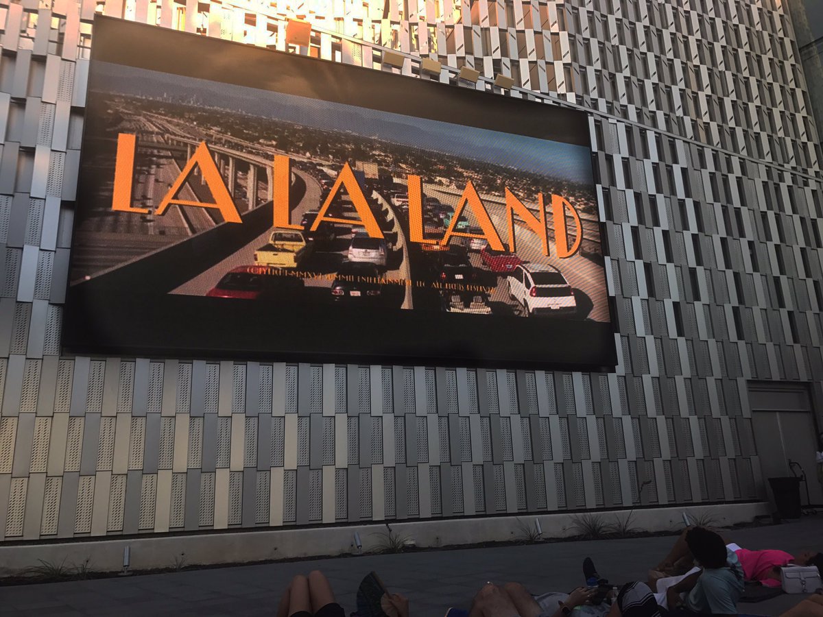 valch_'s tweet image. Life is good.