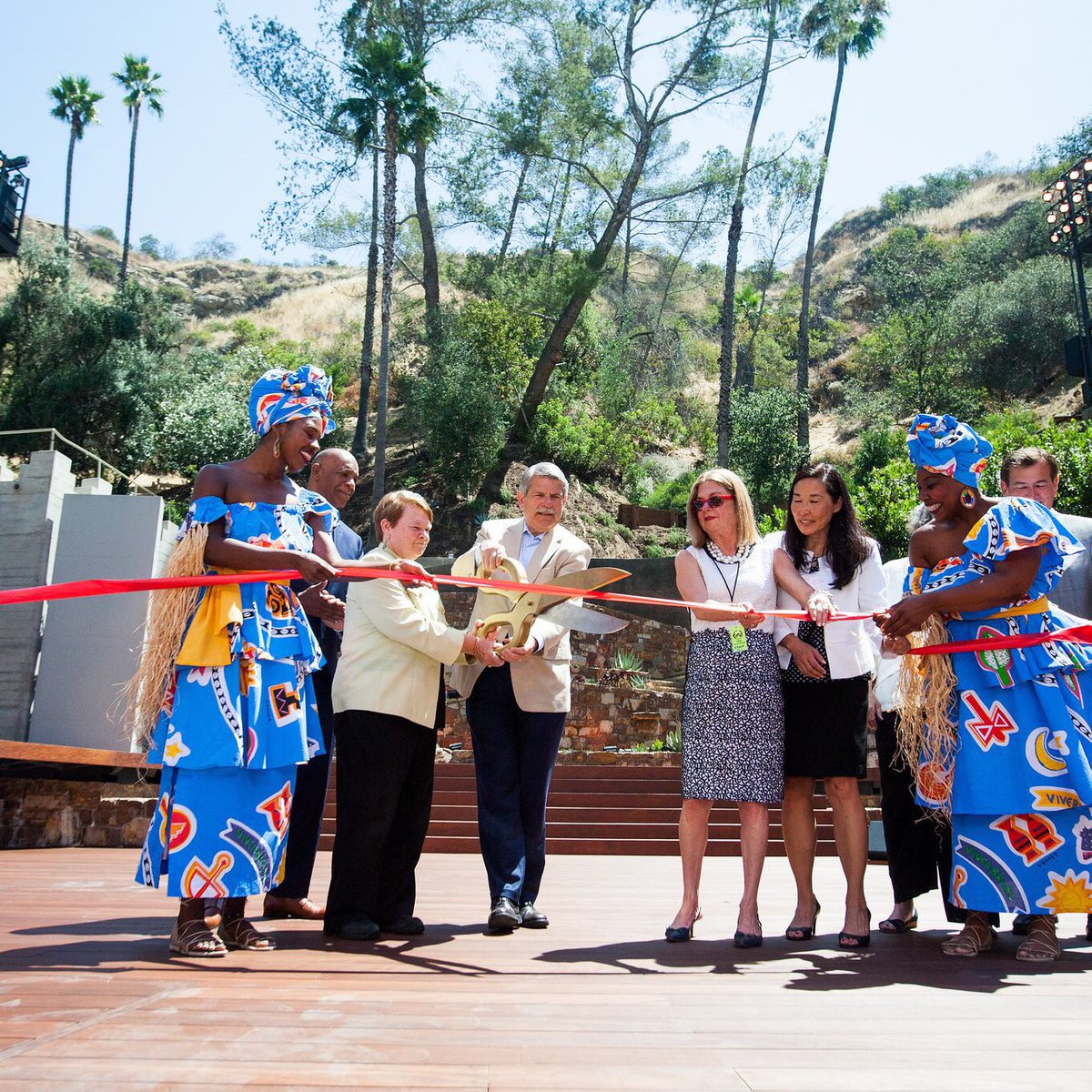SCE_DavidF's tweet photo. Exciting to join @SheilaKuehl, @ZevYaroslavsky at the #CivicDedication of #Zev Plaza at @FordTheatres! #lasfreshest#Gennia Cui/photo! https://t.co/xEWZT3VdX5