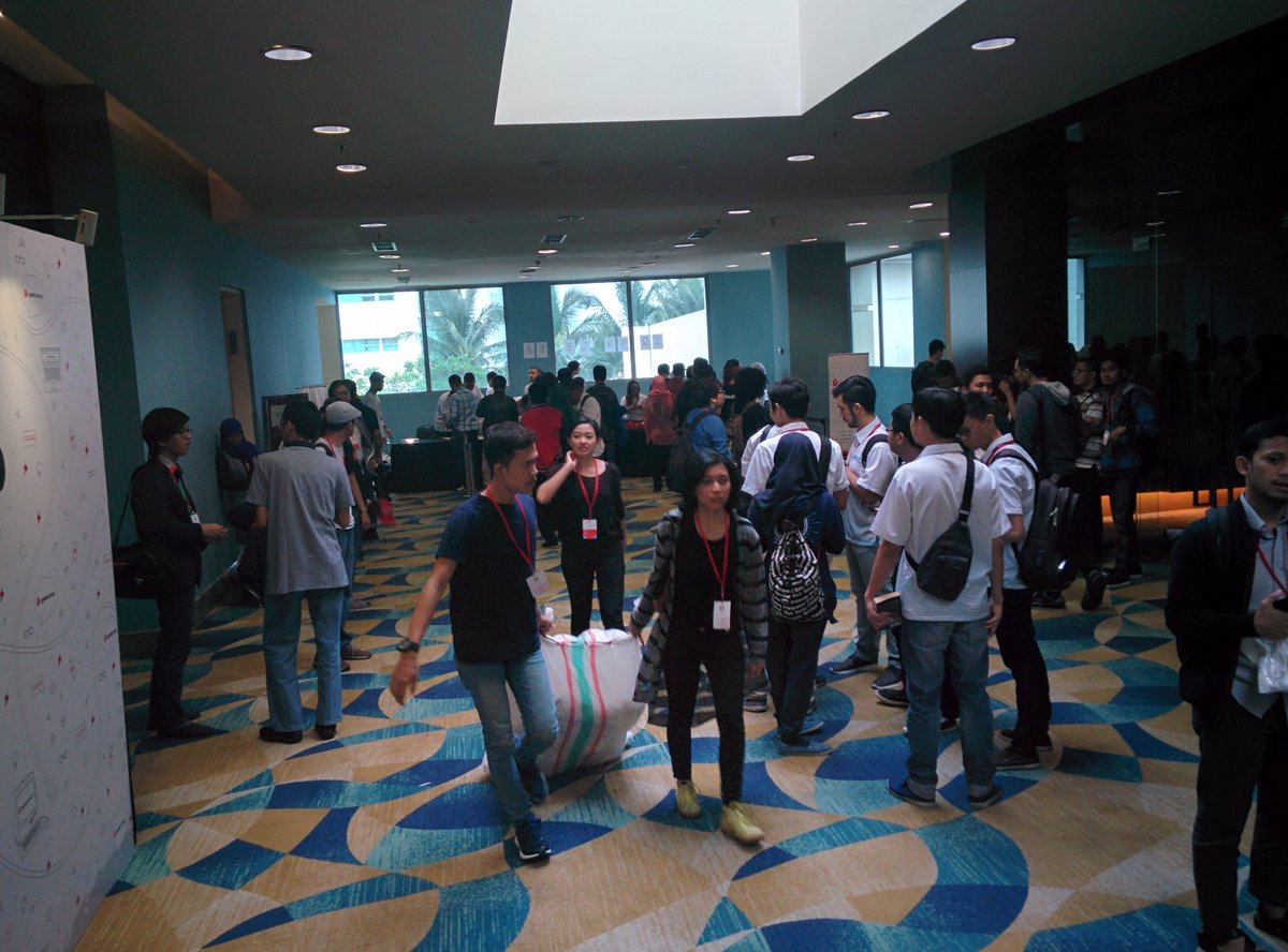 sshvetsov's tweet photo. Getting ready for the opening @geekcampdotid #GCID2017 https://t.co/tMirzgIbXg