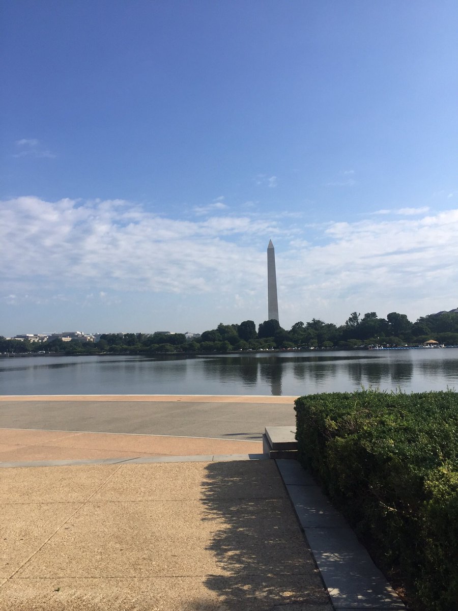 SamOwusuSL17's tweet photo. Day 3 of the summit was filled with seminars, insightful panels, monuments, and more new friends https://t.co/gYb0wppW8W