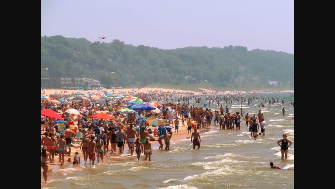 GrandHavenCrew's tweet photo. Do I have any followers 18-25 years old? You and your friends can win a weekend in one of our condos during the Coast Guard Fest! DM for Q's https://t.co/rJU3xdHQT1