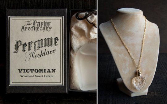 Choukilly's tweet image. A heart-shaped perfume bottle necklace
you smell well🤣