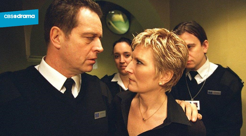 CBSDrama's tweet photo. An investigation into the death of Yvonne is launched, will Fenner crack? #BadGirlsCBS at 10pm. @BadGirlsTVShow @bgconvention @BadGirlsUK https://t.co/3b7HEL2RYA
