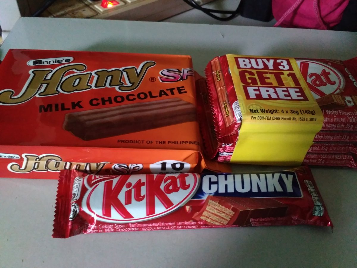 Iamsuperfann's tweet image. Sinubukan kong iwasan, pero di talaga kaya. 
#tsokolate :D :p

KISSMARC ELEVENthStronger