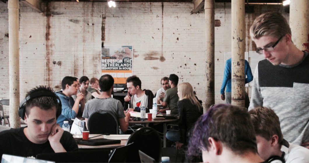 Hij staat online: verslag #hackathon #omgevingswet . Kijk op tinyurl.com/y85dhanj  En: in september de volgende met <a href="/hackathonmaster/">Hackathon Masters</a>