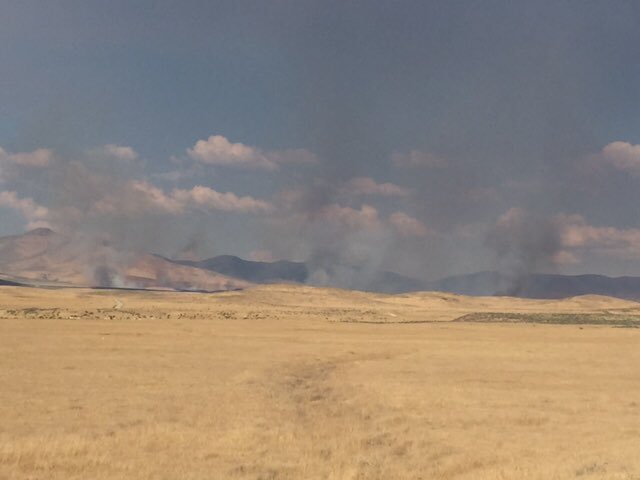 blmnv's tweet photo. #MM155Fire 10,000 acres,  0% containment, west of Winnemucca structures threatened. https://t.co/WvQuN9TFBL