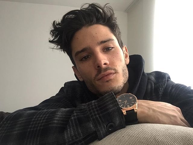 JxhnnySuhB's tweet photo. Llevaba un rato tratando de decirte que ya no puedo vivir sin ti llevaba años tratando de decirte que te amo. https://t.co/JAt4xyuaNn