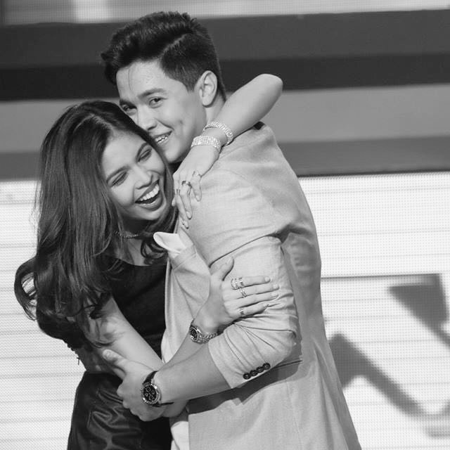 writingmaichard's tweet photo. 2015: "Happy ka?" 
2017: "Masaya kami." 💛

#ALDUB2getherForever https://t.co/L3FwUAYefn