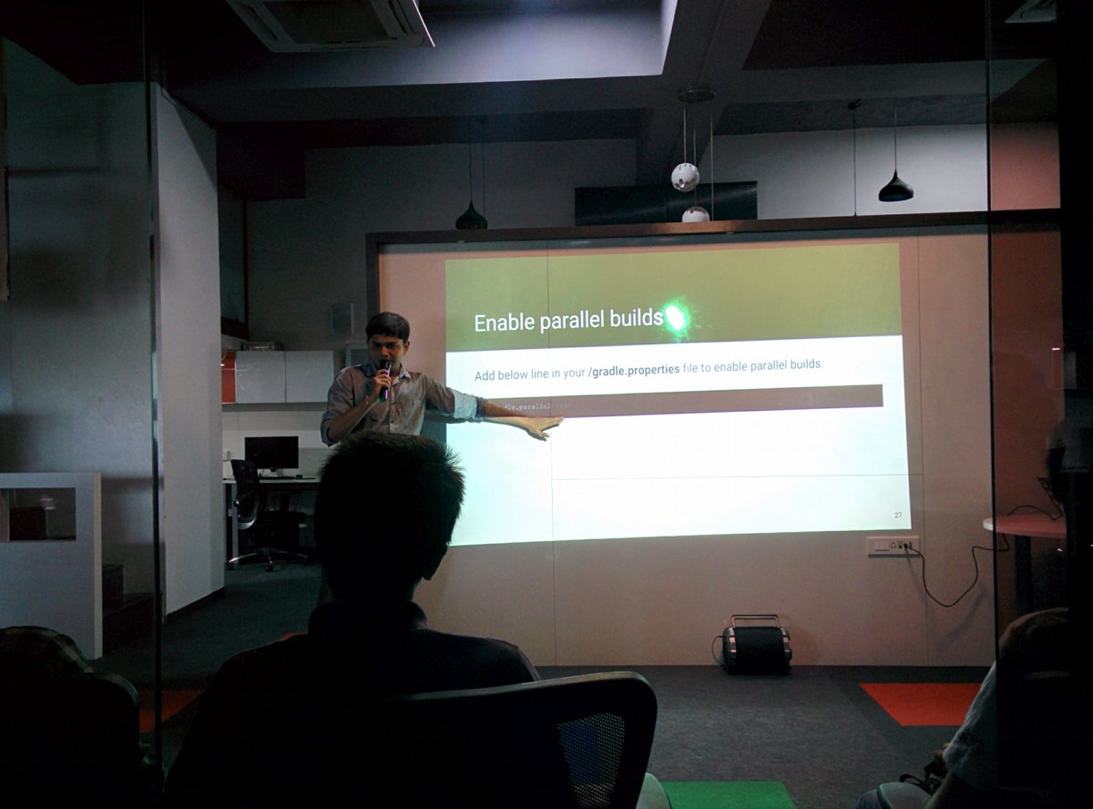 gauthamklakum's tweet photo. @kevalpatel2106 presenting how to reduce the build time &amp; @Android app APK size by 60% to the #AMTMeetup attendees @multidots #AndroidDev https://t.co/SAf5vRUUrz