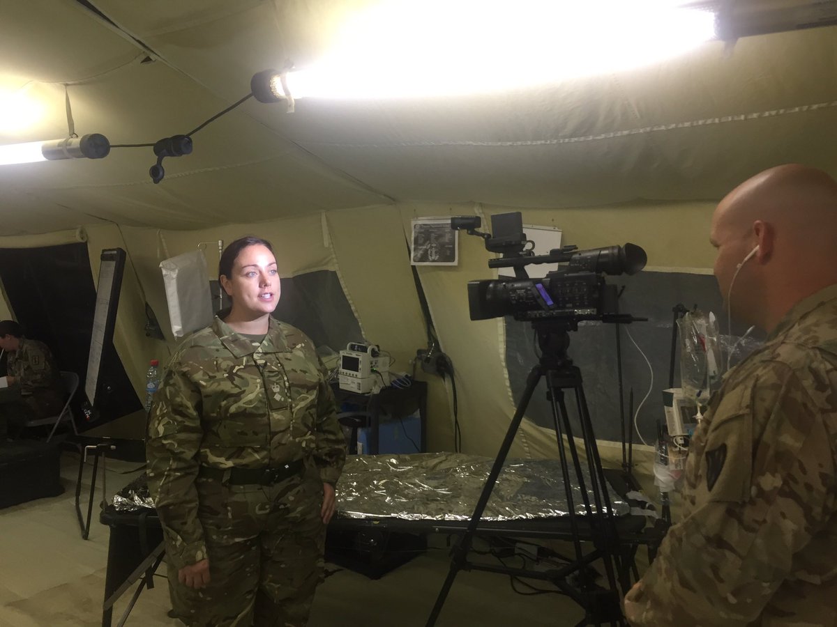 simek266's tweet photo. @laura_a_duffy explaining our role working with our @USArmyEurope colleagues. @201FdHosp #saberguardian https://t.co/hGXiRuGwgz