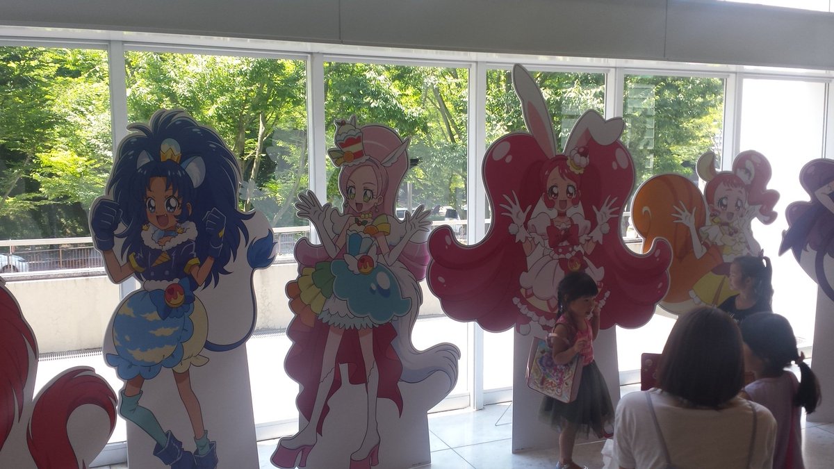 まこやん 松戸 森のホール21で キラキラ プリキュアアラモード ドリームステージ Mcのお姉さんがストーリーに参加したりプロジェクションを本格的に登用したりと年々進化してきて飽きない パルフェの衣装はとても可愛かったです Precure