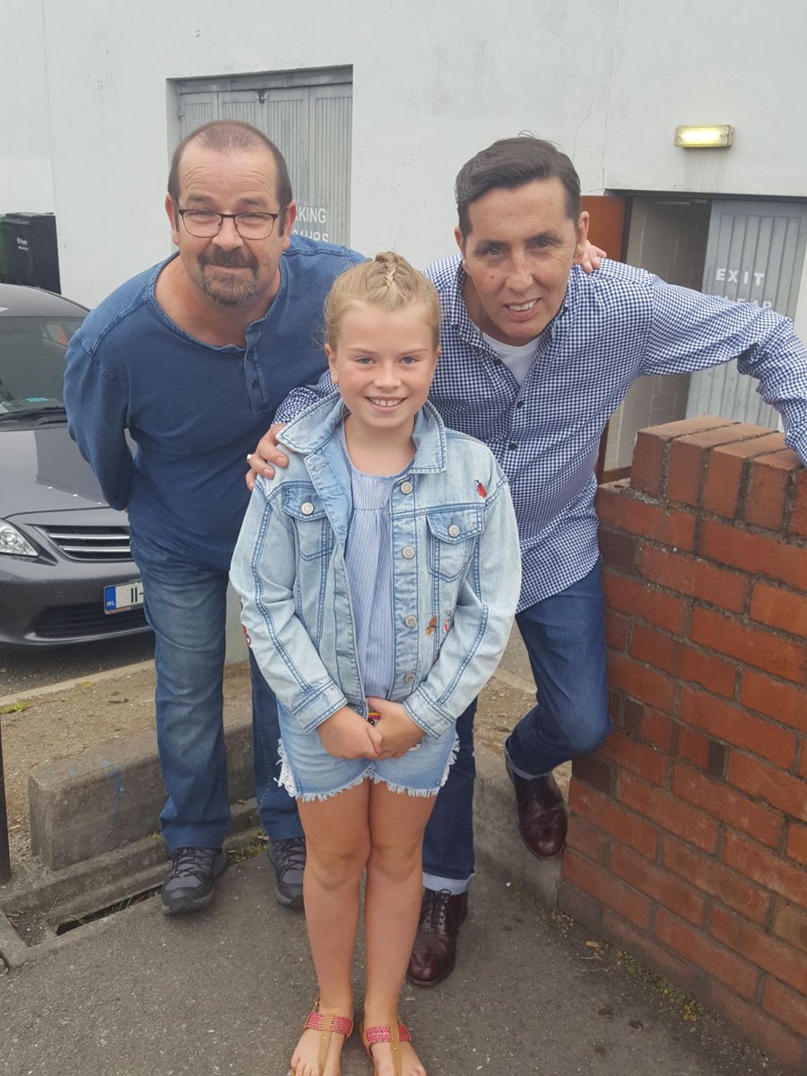jackiefitz62's tweet photo. Leilas 1st time to see joe and Christy live in tallaght ππ @OfficialAslan #oneveryhappygirl #nextgenerationoffans https://t.co/aJNT8zDRUA