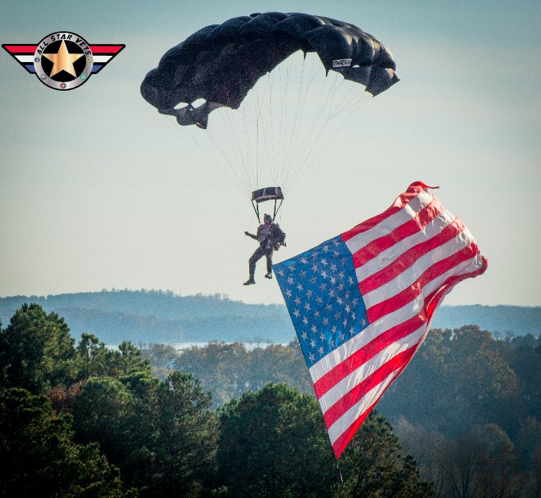 AllStarVets's tweet photo. #SpottingOldGlory; post your best #USFlag pics in the comments!
https://t.co/qNrajhXRnj https://t.co/fWX9PDKvKr