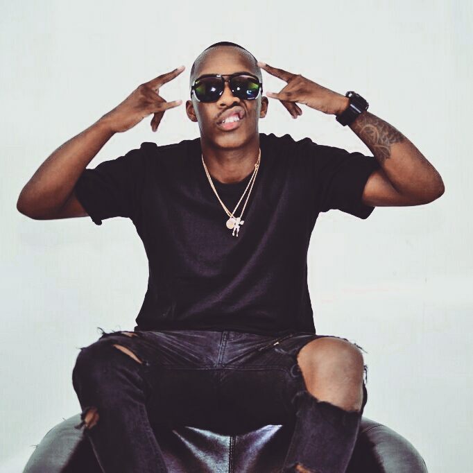 Ozifteddy's tweet photo. My MONO CULTURE interview been up a couple hours already doing mad numbers... Obviously    😌 .. Check it out on their FB page! Skkrrr https://t.co/80tObNqI6v