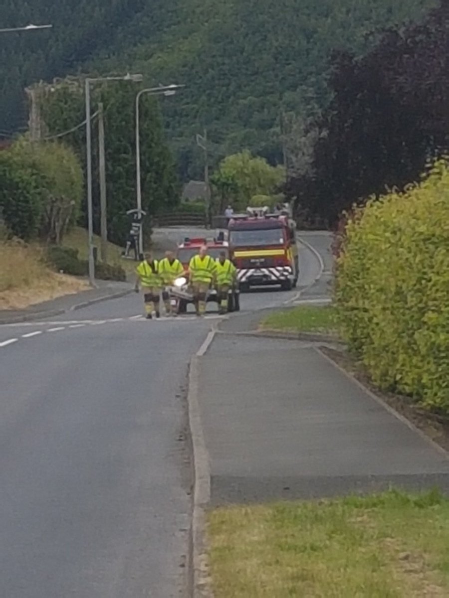 PresteigneFire's tweet photo. Ladder walk under war thanks to @Knighton_Fire for the escort https://t.co/bi2ma9tq9d