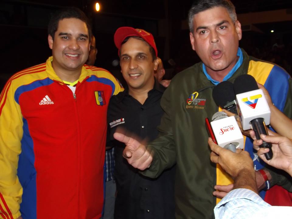 PONTEpilasSUCRE's tweet photo. #SUCRE | Nuestro Gobernador @EdwinRojasM junto a los Candidatos a la #Constituyente. #VenezuelaVotaEn15Días. #SucrePotencia. #PONTEpilas. https://t.co/NtgoKOMT4Z