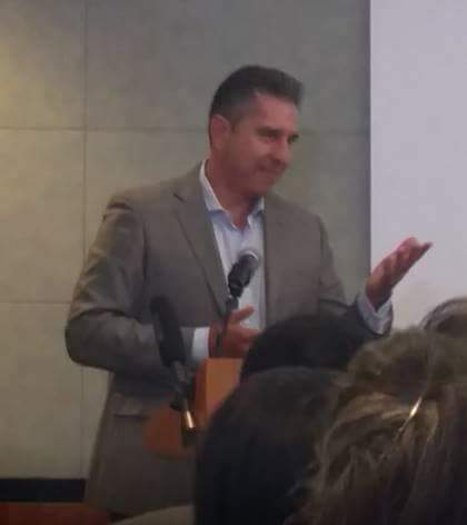 HugoAlmeida's tweet photo. Happy to have had the opportunity to say a few words at the 2017 NYC SBS GSMP Graduation ceremony!
#SBE #Entrepreneurship #NYCSBS #NYC #MBE https://t.co/q8M1G8MTsQ