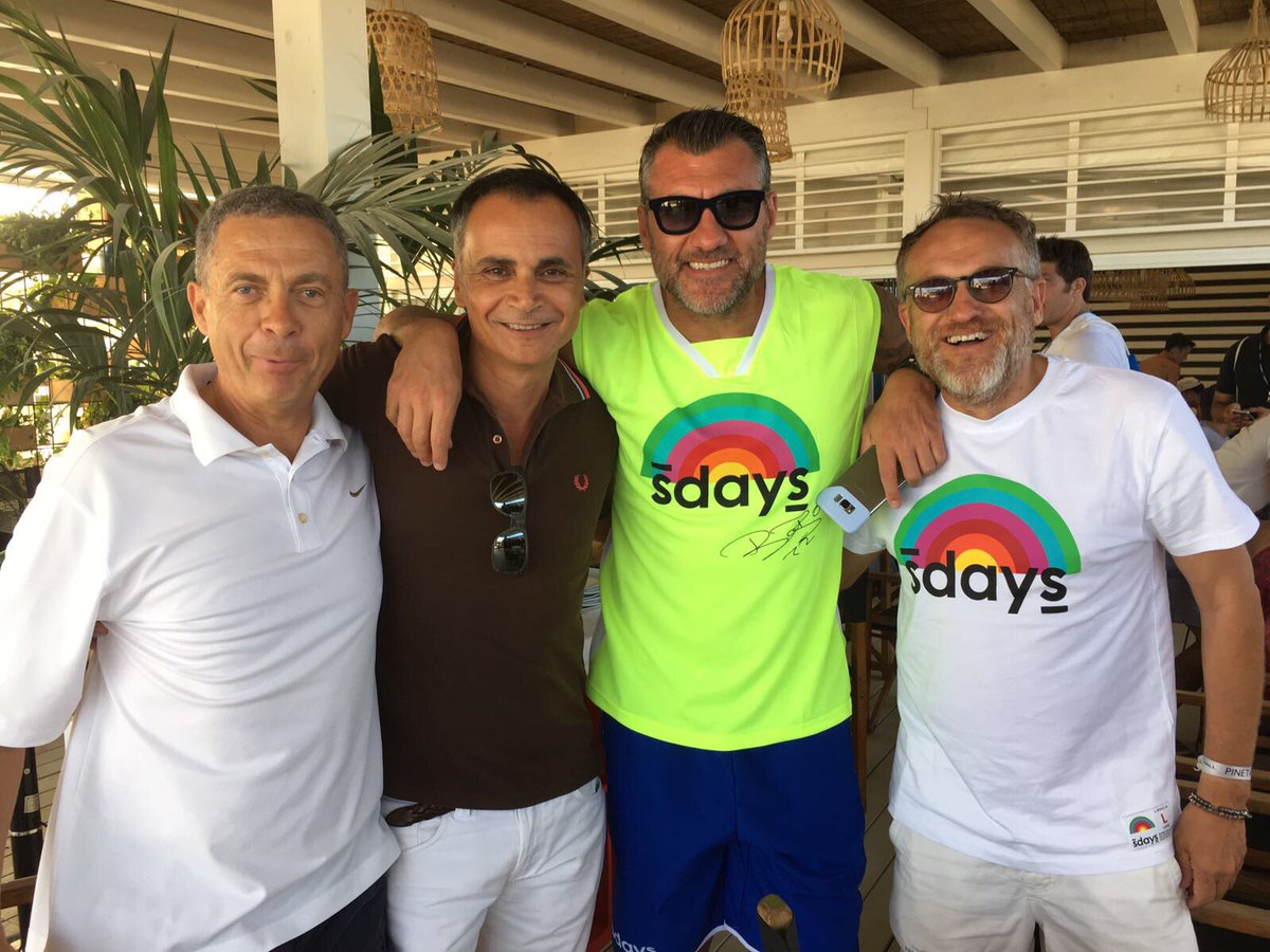AcorsiniAndrea's tweet photo. Al @fantiniclub prende il via la @summerdream1019 con @vieri_bobo e tanti altri campioni @turismoER @andrearossi76 @sbonaccini https://t.co/D9zVj1nkli