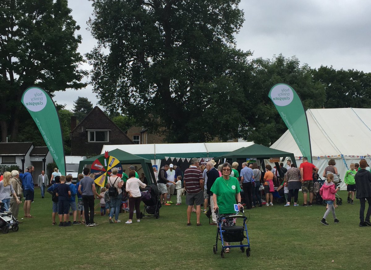 RevRugg's tweet image. At my first ever #claygateflowershow Loving our church stand #htclaygate Come and visit us, there's free chocolate