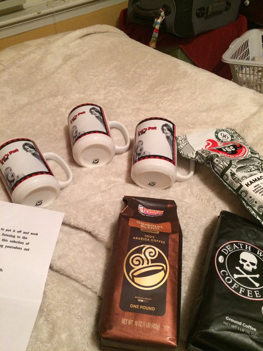 letsputitoff's tweet image. Thank you to the kind anonymous listener who sent us this amazing gift package!