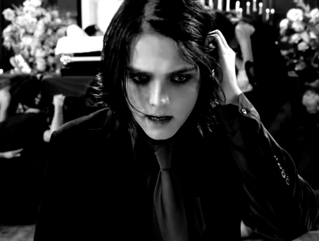 guacamolerats's tweet image. revenge era gerard appreciation