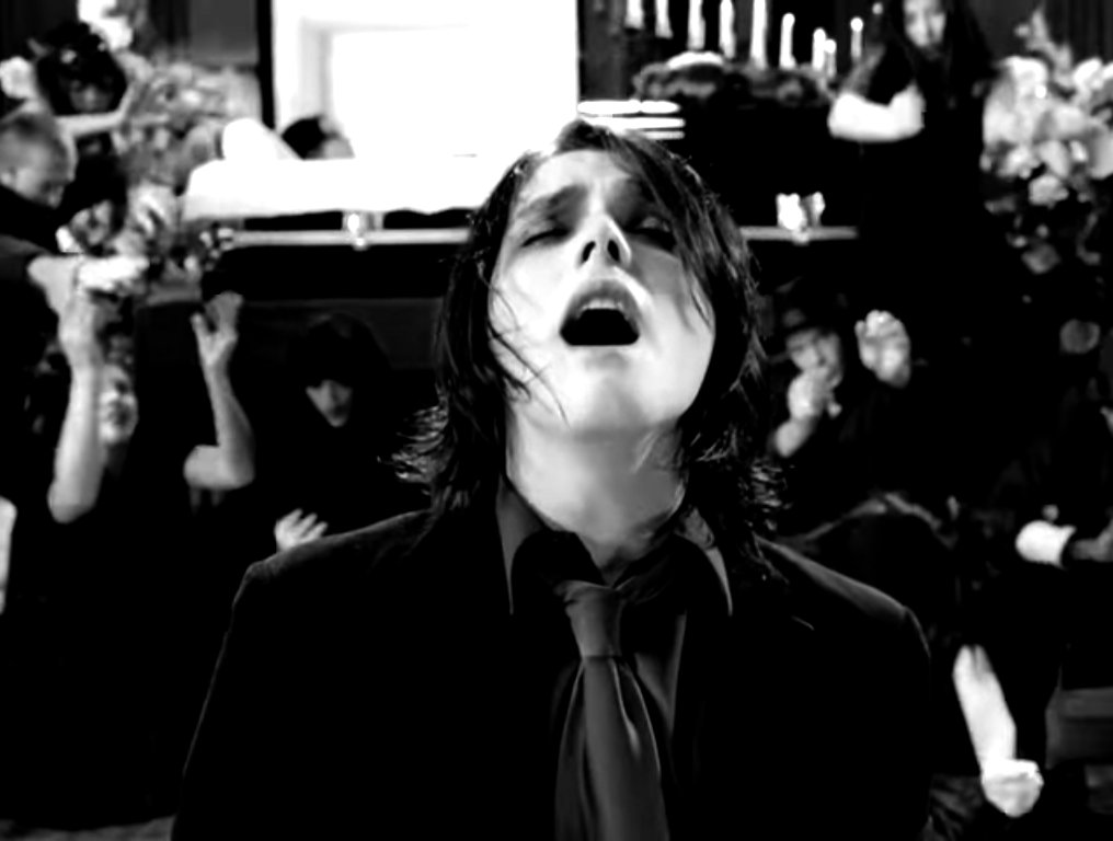 guacamolerats's tweet image. revenge era gerard appreciation