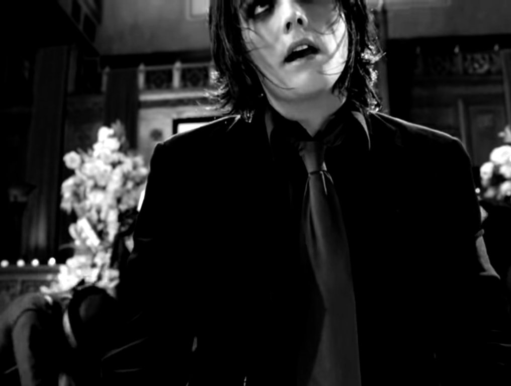guacamolerats's tweet image. revenge era gerard appreciation