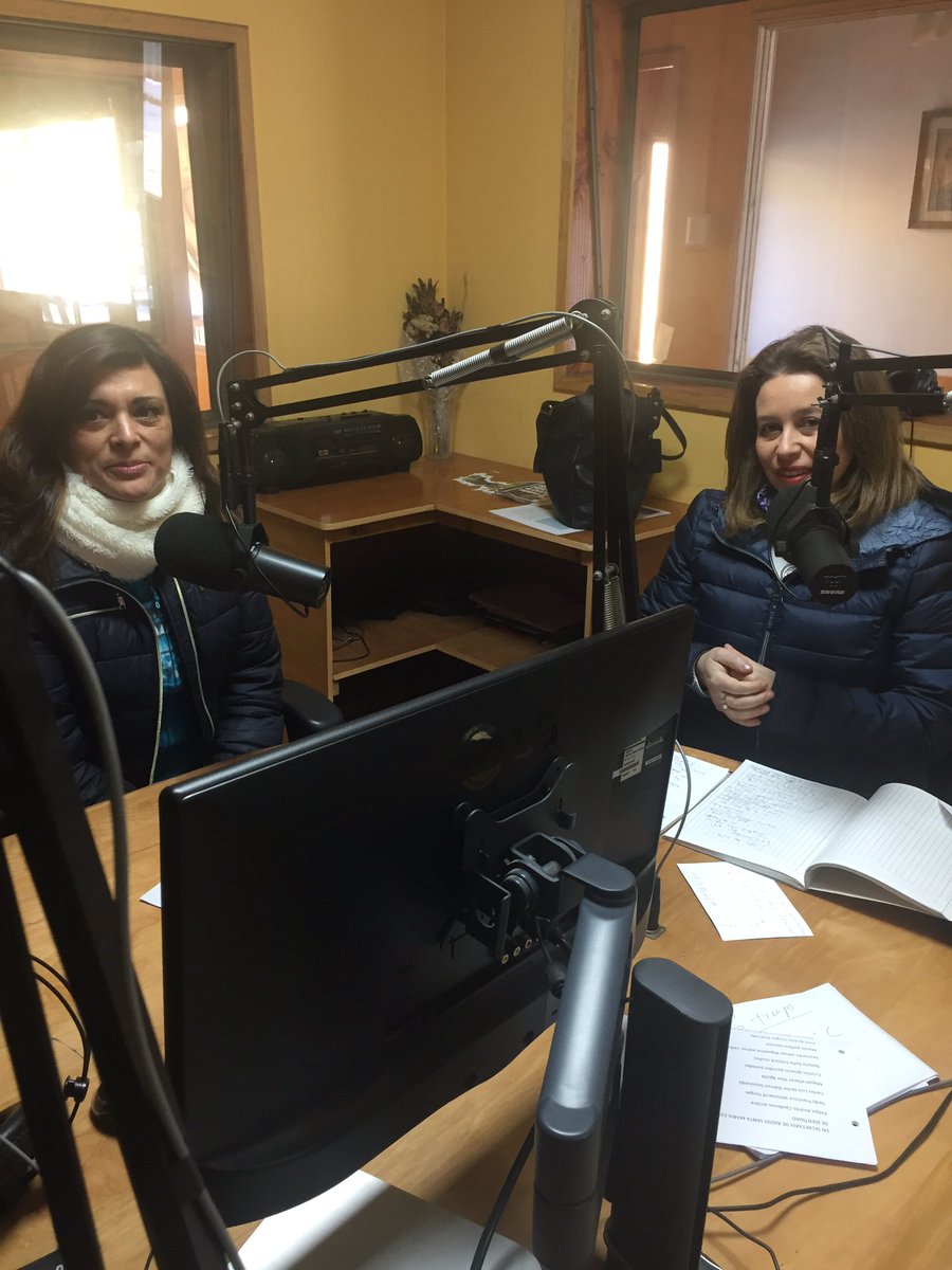 ximenaordenes's tweet photo. "Con Alejandro Guillier conversamos la importancia de la descentralización, él es un Región alista" #PrimerMate https://t.co/6348ZfYyHA