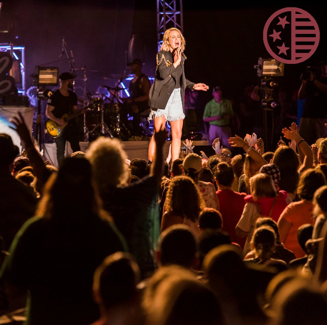 CelFreedom's tweet photo. What a great picture of @itsbrittnicole from @CelFreedom 27! @949KLTY @interstatebatts #TeamKLTY #Inspire #CF27 Pic:@calknapp https://t.co/os6XlC2wn7