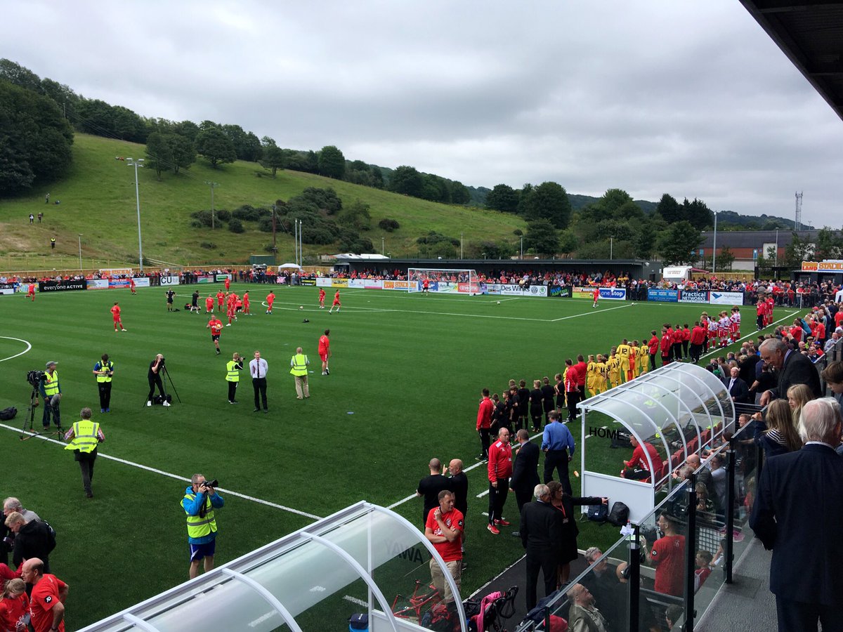 simonjcope's tweet photo. 'Scuse the language, but this is just fucking awesome. I am crying with pride. #back2boro #safclive #cominghome #scarborough https://t.co/NmHhXrnOEV