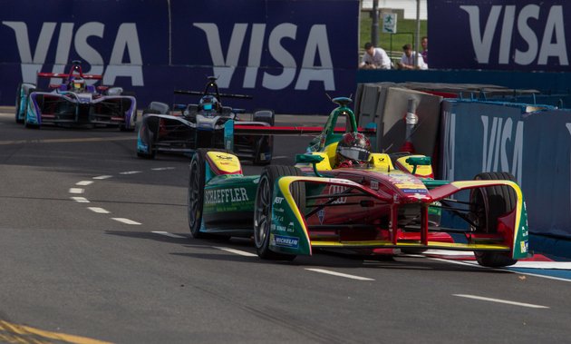 cgledhill's tweet image. The Future of Payments: Visa’s Jack Forestell Talks Cashless Culture, Banking the Unbanked &amp;amp; Formula E 
 m.huffpost.com/us/entry/us_59… #fintech