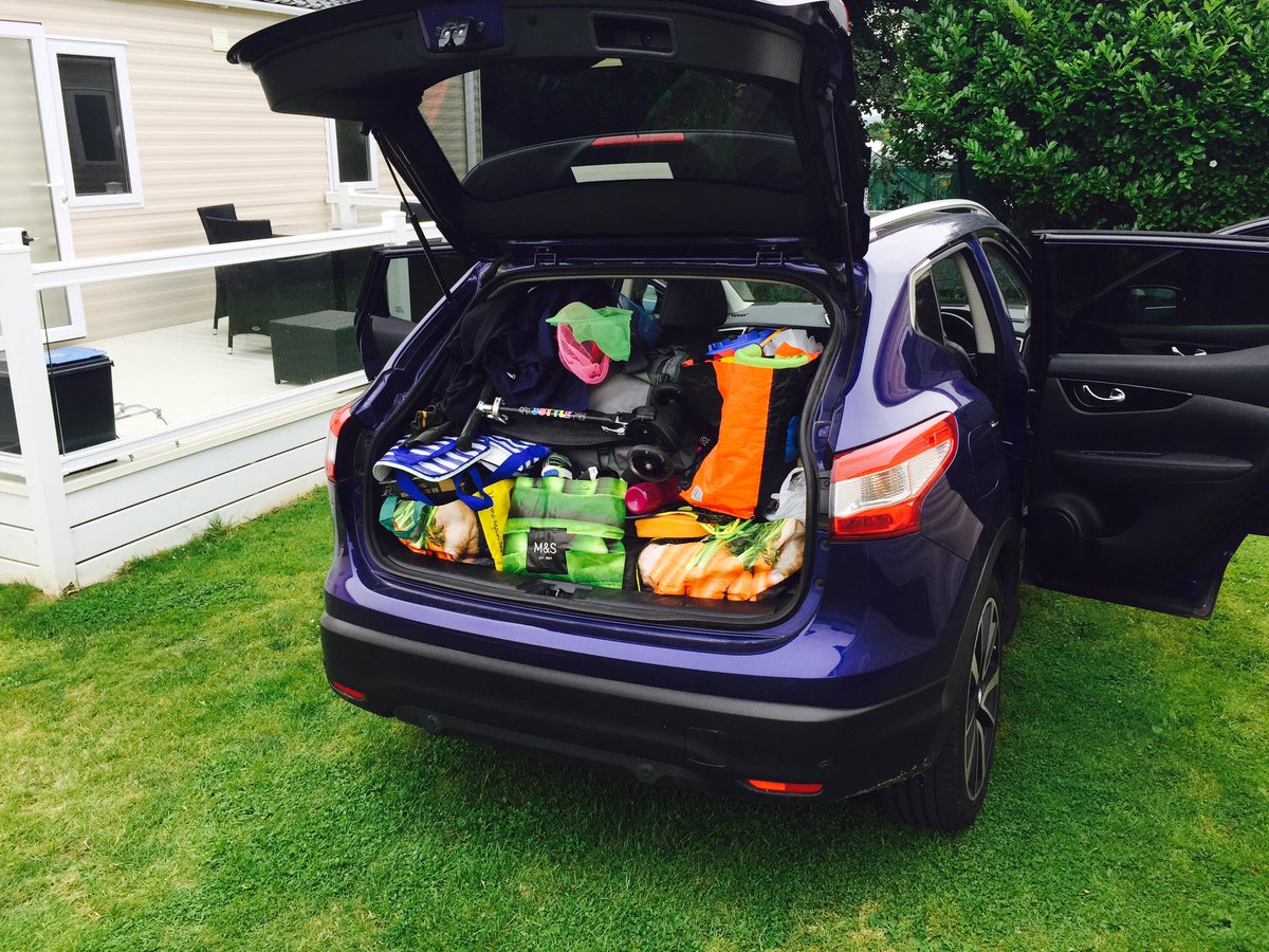 questy30's tweet photo. More stuff then when we came! How is this possible #packedtight https://t.co/8QDOzDkaX2