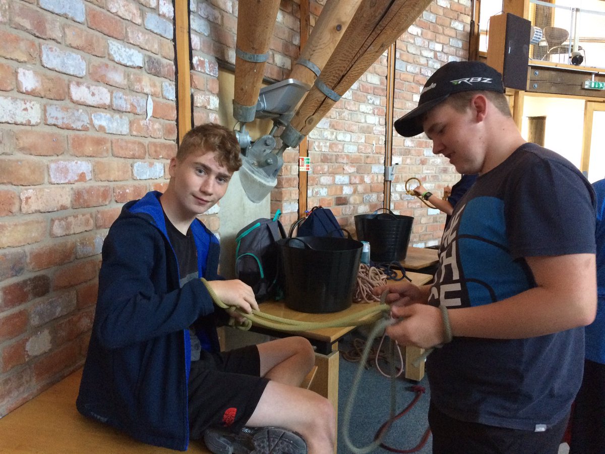 CWNCST20's tweet photo. Having a blast trying the Houdini Handshake. Could you do it? We could knot :( #ncs #ncscheshirewest @NCSCheshireWest https://t.co/BF4rs2x092