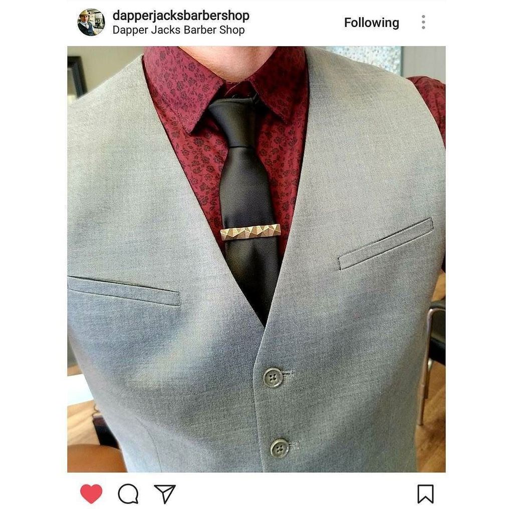 Layrd_Club's tweet image. Repost from @dapperjacksbarbershop looking sharp with his new Fells tie bar. ift.tt/2ul0TKG