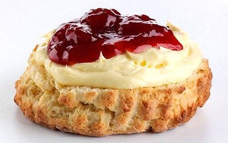 TheRoyalButler's tweet photo. @MsMelanieSykes @chattyman  @BBCRadio2 please ensure we put cream on one's scone first then Jam! #Summer #Etiquette https://t.co/bwgspjIfyO